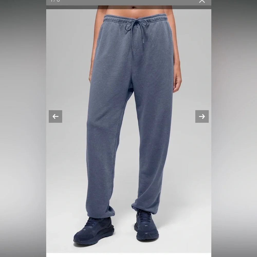 ALO Yoga Chill Vintage Wash Sweatpant Limited: Bluestone Wash Medium NWT